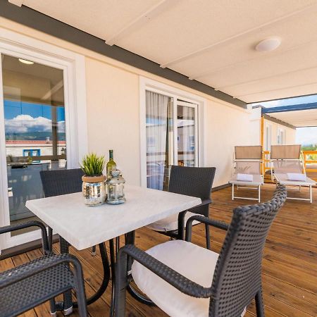 Holiday Home Seaside Mobile Home By Interhome Šilo Εξωτερικό φωτογραφία
