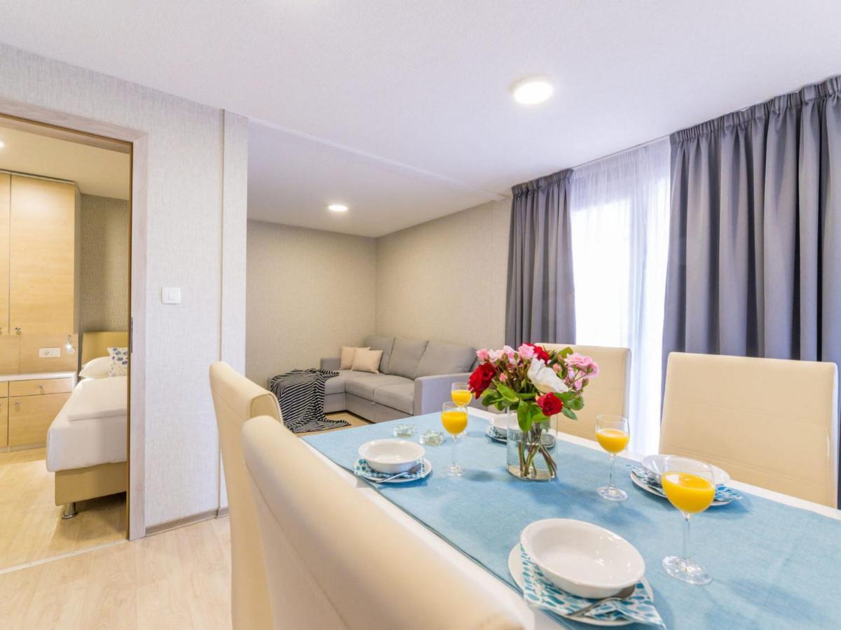 Holiday Home Seaside Mobile Home By Interhome Šilo Εξωτερικό φωτογραφία
